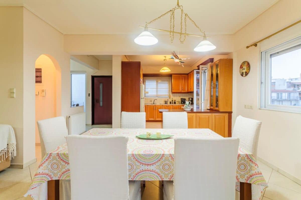 Spacious Urban Haven-Family Home, Perfect Location Kalamata Exterior photo